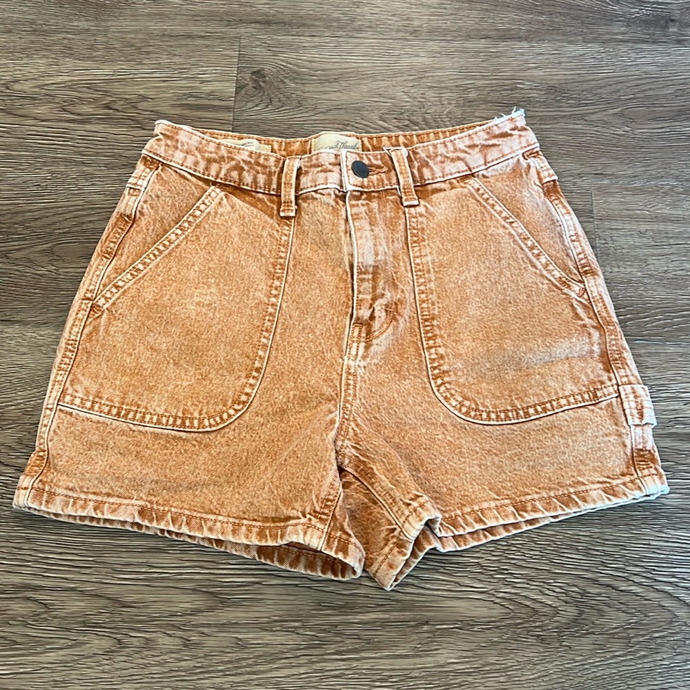 Universal thread acid wash shorts, size 0/25